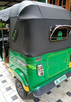 Bajaj RE 2012