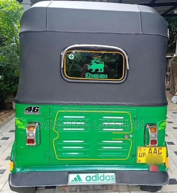 Bajaj RE 2012