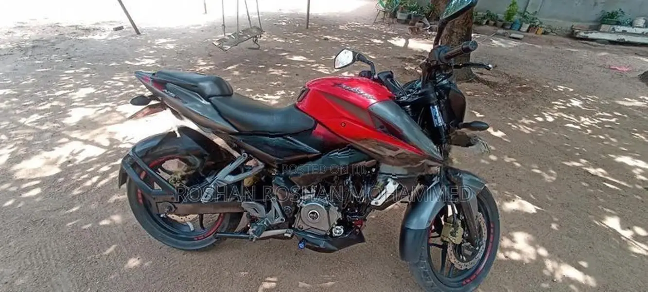 Bajaj Pulsar NS200 2017