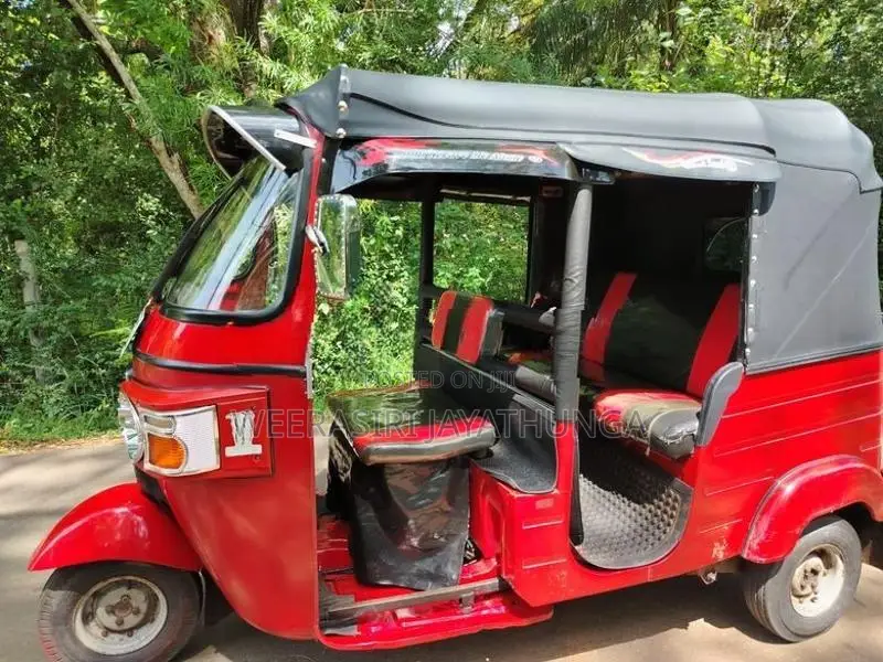 Bajaj RE 2012