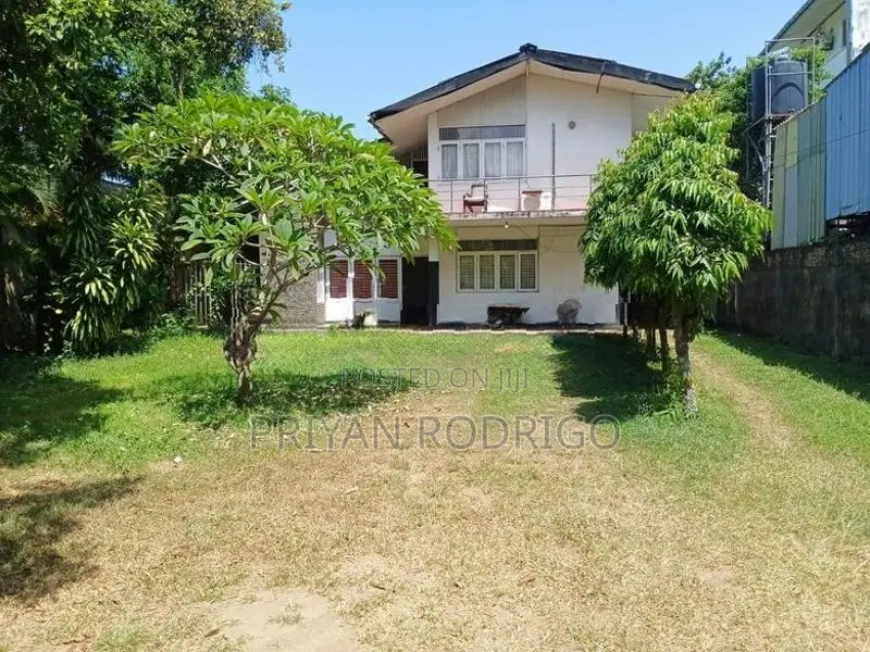 Colombo 07 Barnes Place Valuable 30.2 Perches of Land for immediate Sa
