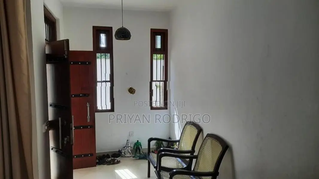 Battaramulla Pelawatta Robert Gunawardana Mawatha 04 BR House for Sale