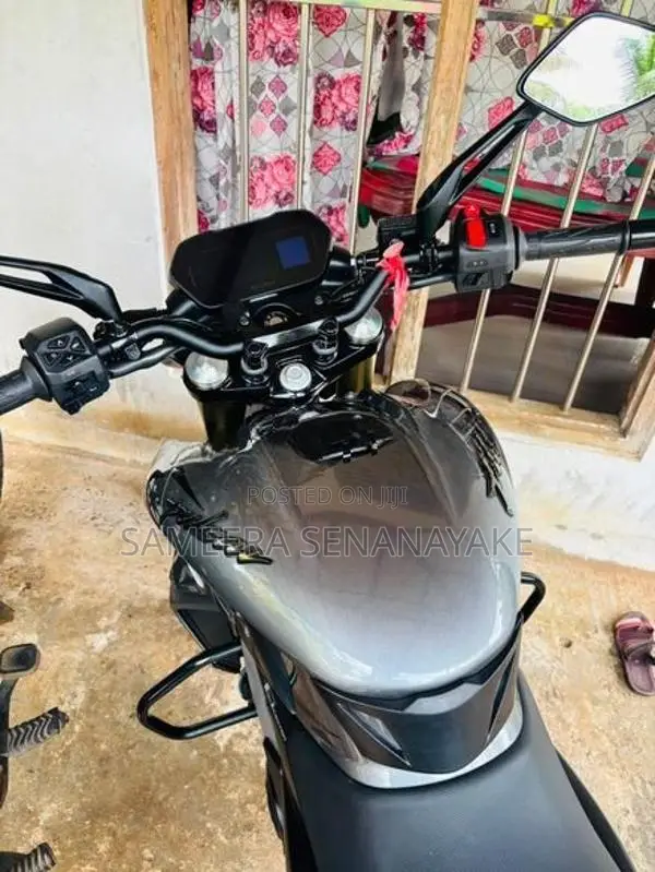 Bajaj Pulsar NS 400 2025