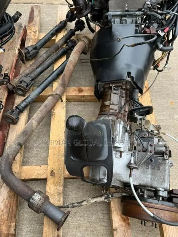 Land Rover Defender TD5 Engine & Manual Gearbox 2.5 Diesel 10P / 15P