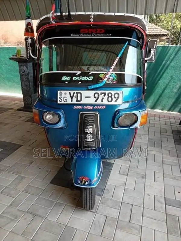 Bajaj RE 2012
