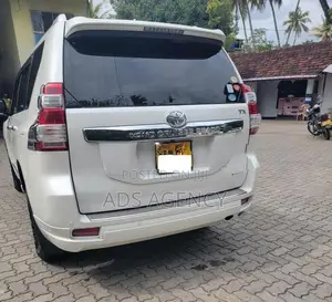 Toyota Land Cruiser Prado TRJ150 2015