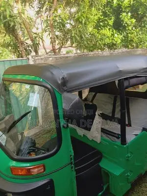 Bajaj RE 2025