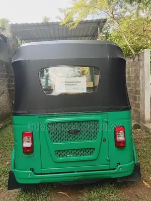 Bajaj RE 2025
