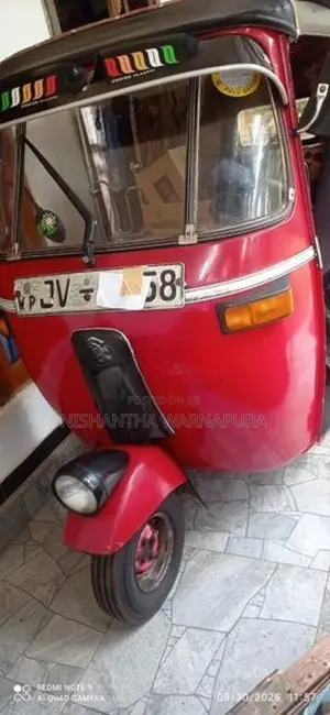 Bajaj RE 2005