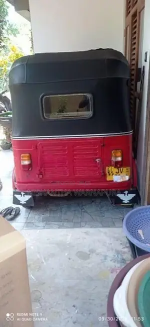 Bajaj RE 2005