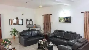 Piliyandala, Makuluduwa 04 Bed Room House on 40 Perches of Land for Sa