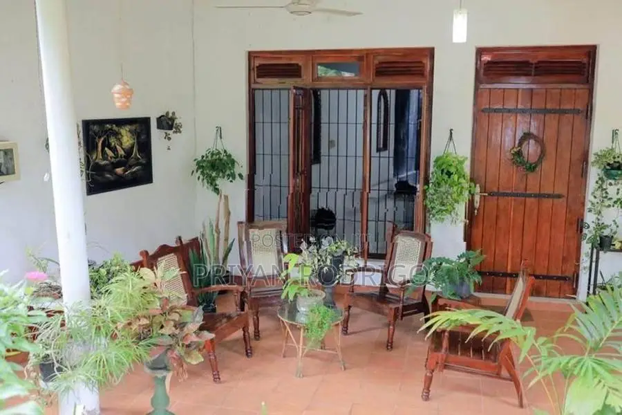Piliyandala, Makuluduwa 04 Bed Room House on 40 Perches of Land for Sa