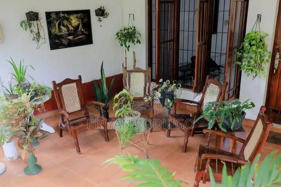 Piliyandala, Makuluduwa 04 Bed Room House on 40 Perches of Land for Sa