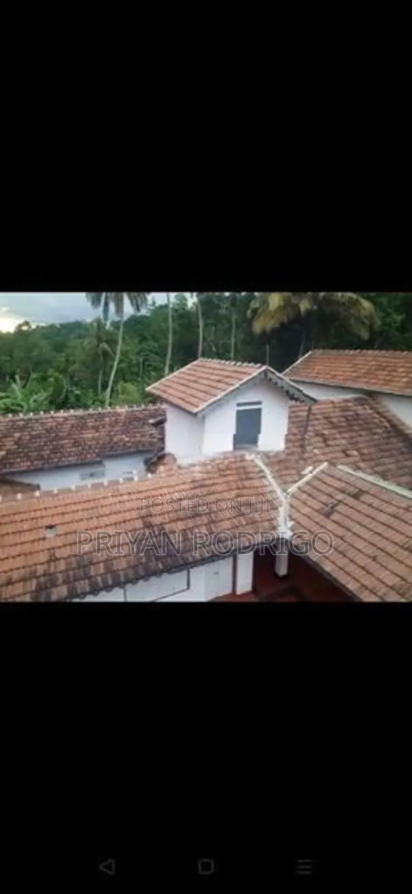 Kandy District, Madawala Road Walauwa on 175 Perches of Land for Sale