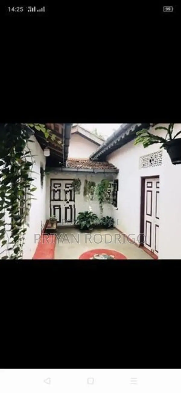Kandy District, Madawala Road Walauwa on 175 Perches of Land for Sale