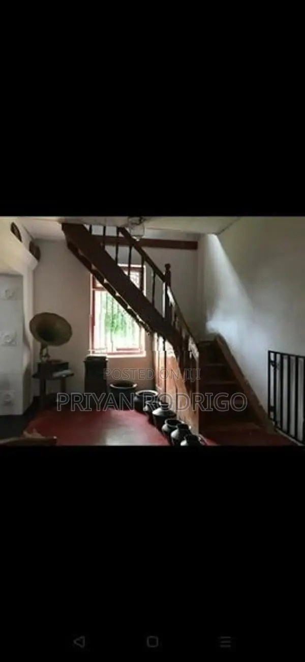 Kandy District, Madawala Road Walauwa on 175 Perches of Land for Sale