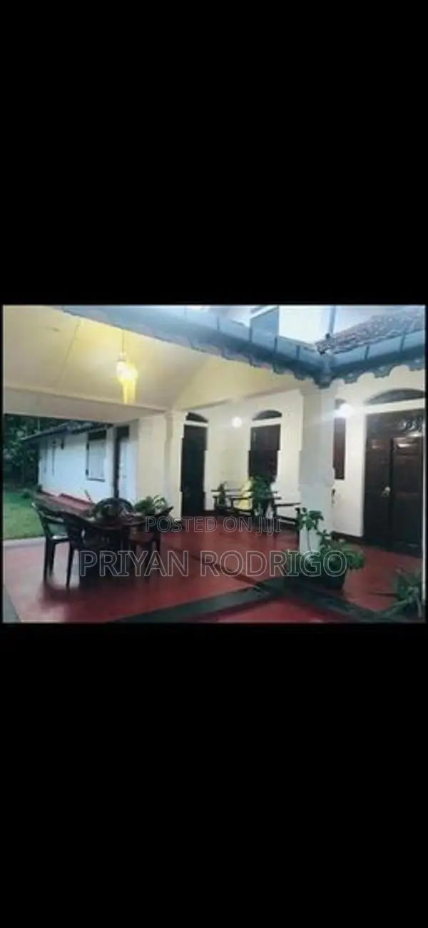 Kandy District, Madawala Road Walauwa on 175 Perches of Land for Sale
