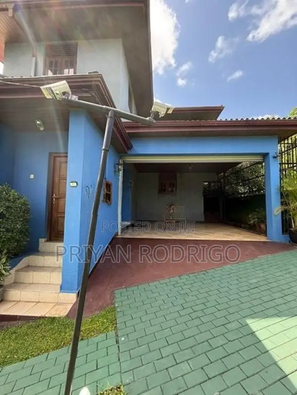 Nawala Koswatta 02 Liveable Houses on 25 Perches of Land for Sale