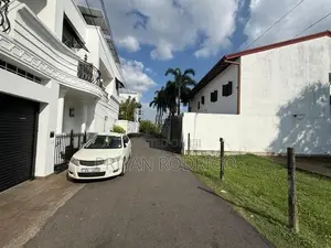 Nawala, 5th Lane 20 Perches of Valuable Land for Sale