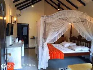 189 Perches Land with a Beautiful Luxury Villa for Sale in Unawatuna