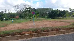 හෝමාගම , තලගල ඉඩම්
