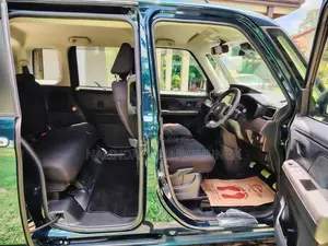 Toyota Roomy G 2023