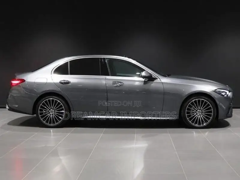 Mercedes Benz C200 AMGLine LUXURY 2025
