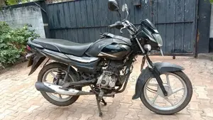 Bajaj Platina 100 ES 2017