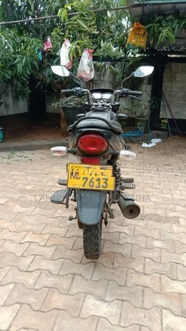 Bajaj Platina 100 ES 2017