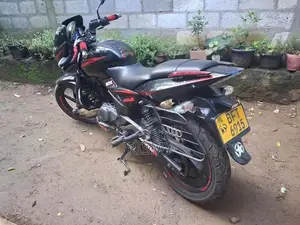 Bajaj Pulsar 180 2017
