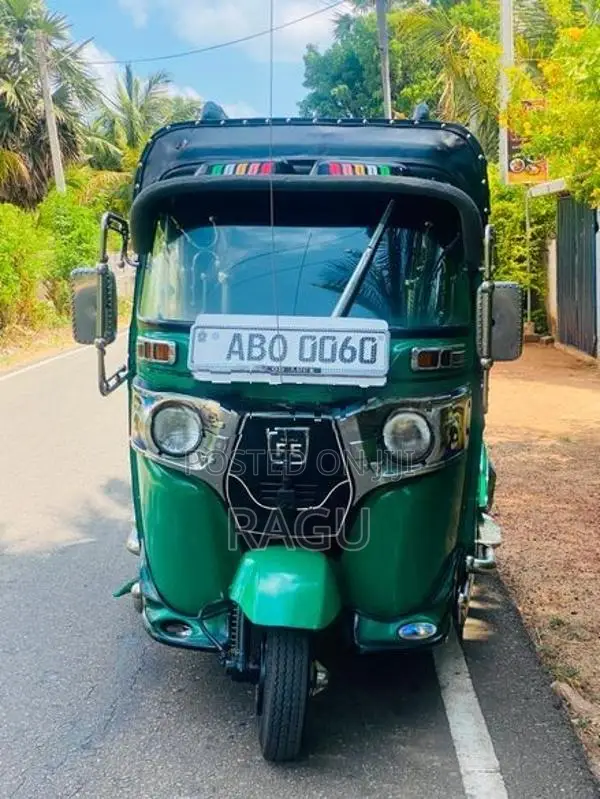 Bajaj RE 4 Stroke 2016
