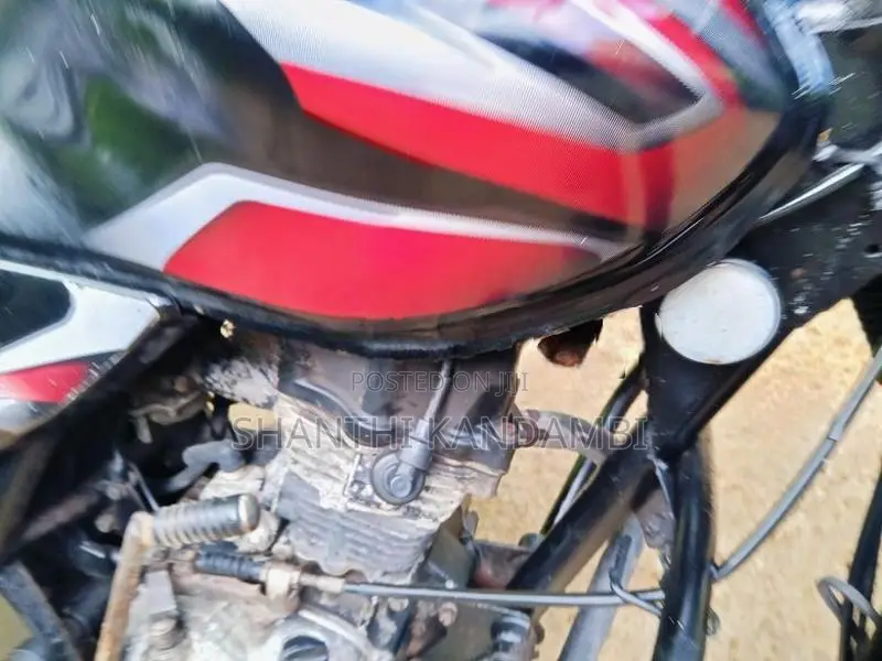 Bajaj Discover 2010