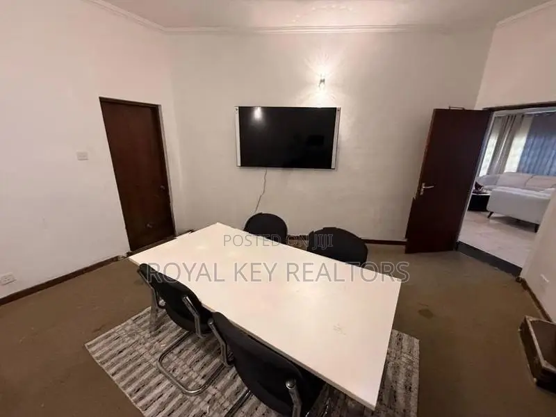 05 Bedroom - Furnished House for Rent In Colombo 07