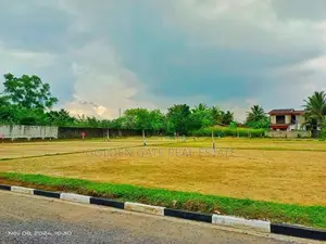 Land in Kadawatha