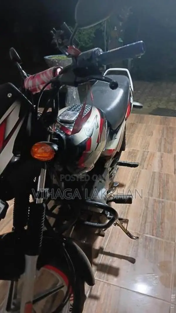 Bajaj CT100 2024