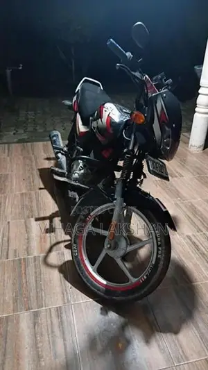 Bajaj CT100 2024