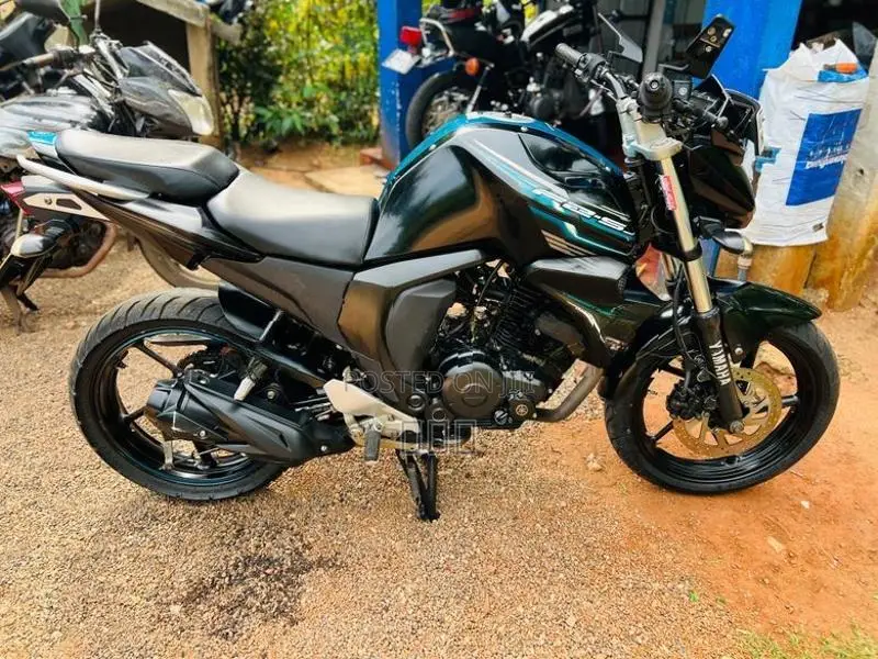 Yamaha FZs V2 2016