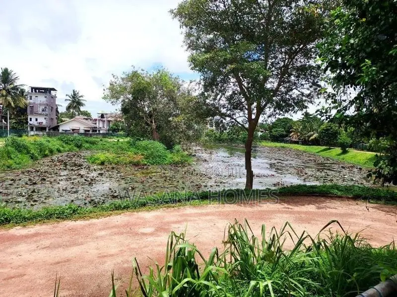 Lake Facing House For Sale Nugegoda