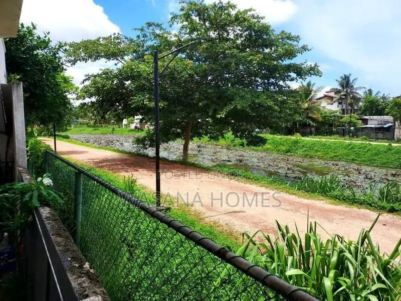 Lake Facing House For Sale Nugegoda