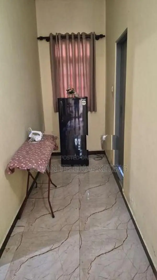 Room for Rent in Kiribathgoda -Only working Girl