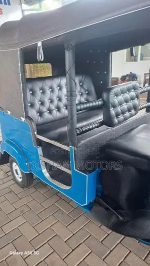 Bajaj RE 4Strok 2014