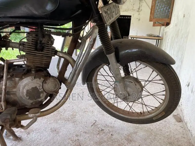 Bajaj Caliber 2001