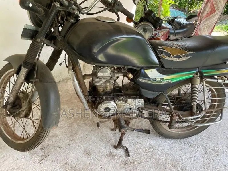 Bajaj Caliber 2001