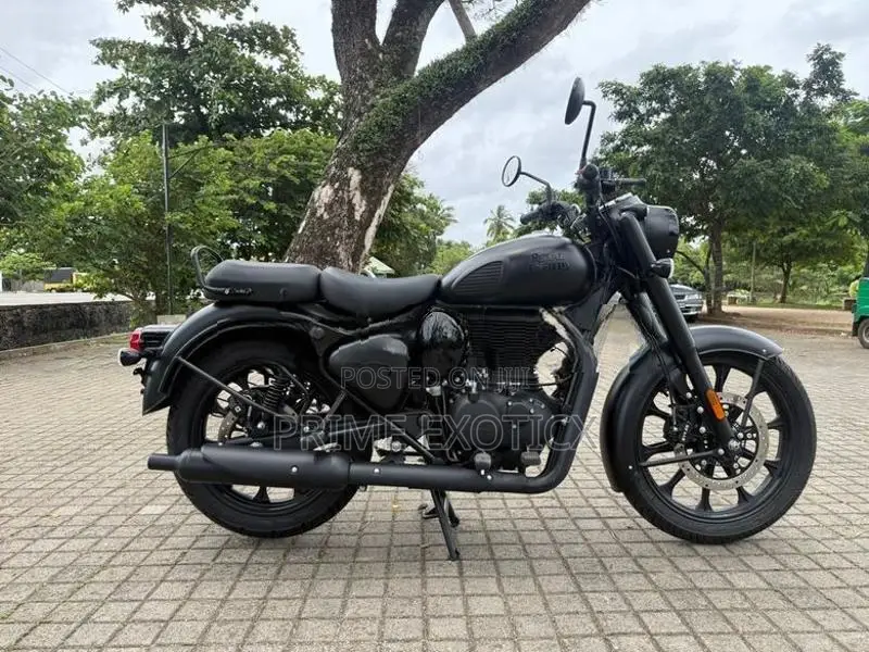 Royal Enfield Classic 350 Stealth Black 2026