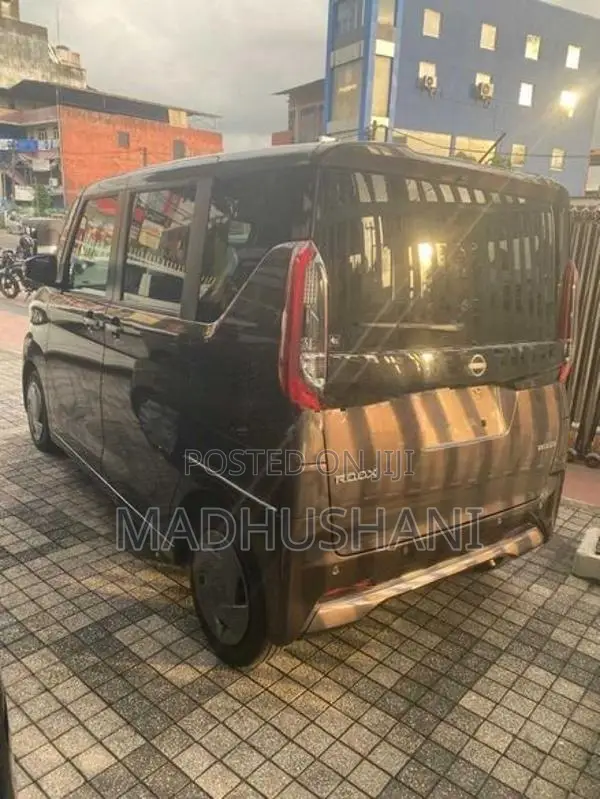 Nissan Roox 2024