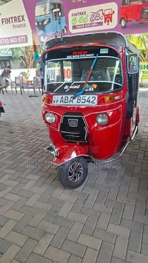 Bajaj RE 2015
