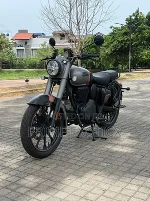Royal Enfield Classic 350 Gun Grey 2026