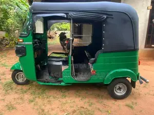 Bajaj RE 2016
