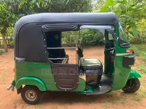Bajaj RE 2016