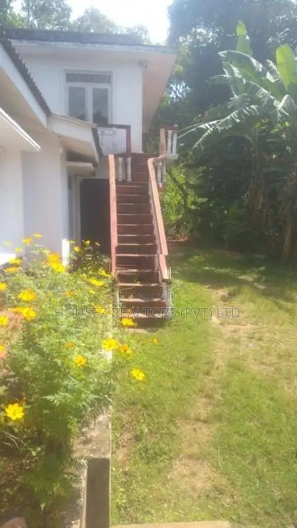 3-Bedroom Upper-Floor House for Rent – Kandy